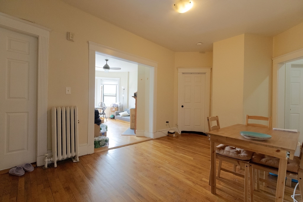 5 bed, 2 bath apartment for rent at 44 Cummings Rd Unit 4, Brighton — photo 8 of 31