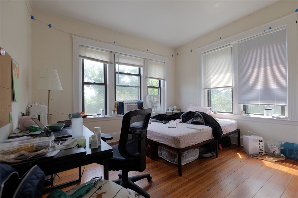 5 bed, 2 bath apartment for rent at 44 Cummings Rd Unit 4, Brighton — photo 13 of 31