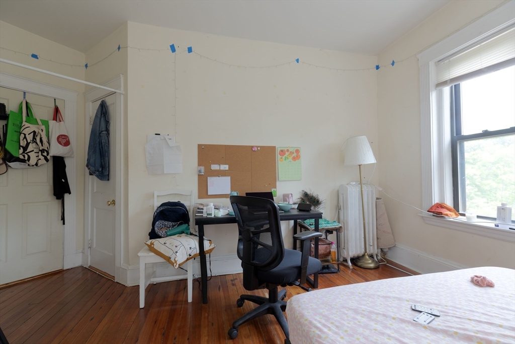 5 bed, 2 bath apartment for rent at 44 Cummings Rd Unit 4, Brighton — photo 15 of 31