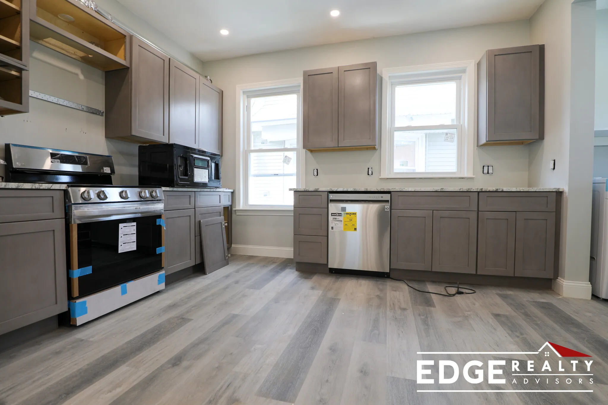 4 bed, 2 bath apartment for rent at 44 Cushman Rd Unit 2, Brighton — photo 2 of 9