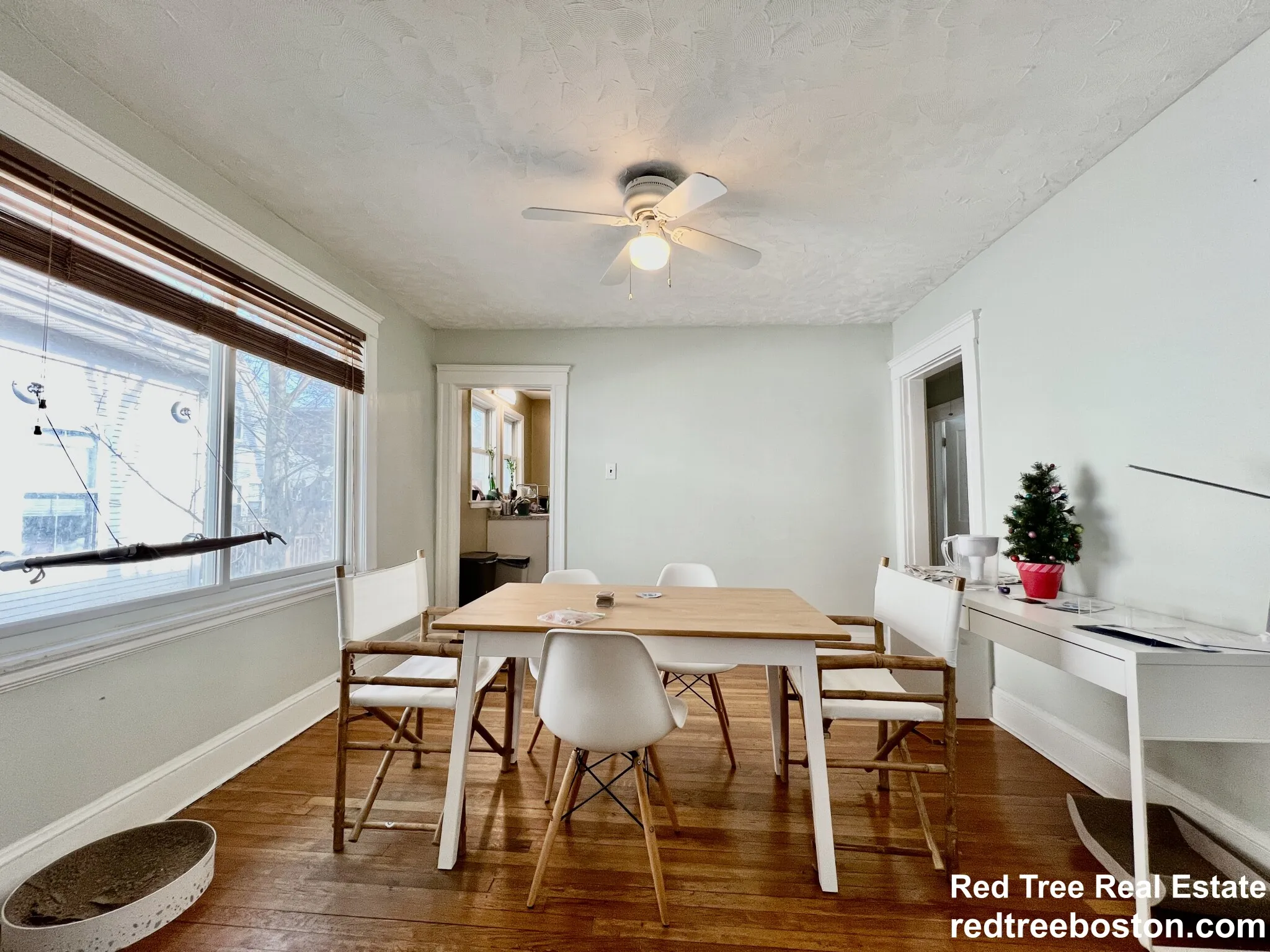 3 bed, 1 bath apartment for rent at 44 Day St Unit 2, Jamaica Plain — photo 3 of 29