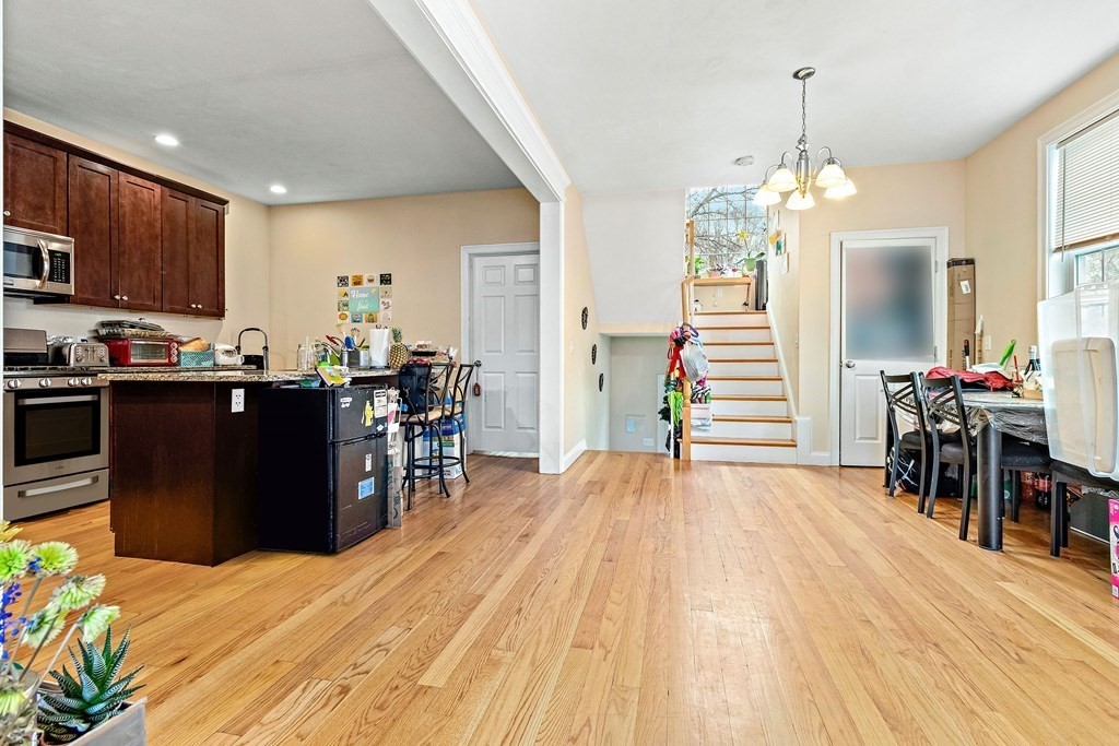 5 bed, 4+ bath apartment for rent at 44 Dominion Rd, Worcester — photo 8 of 24