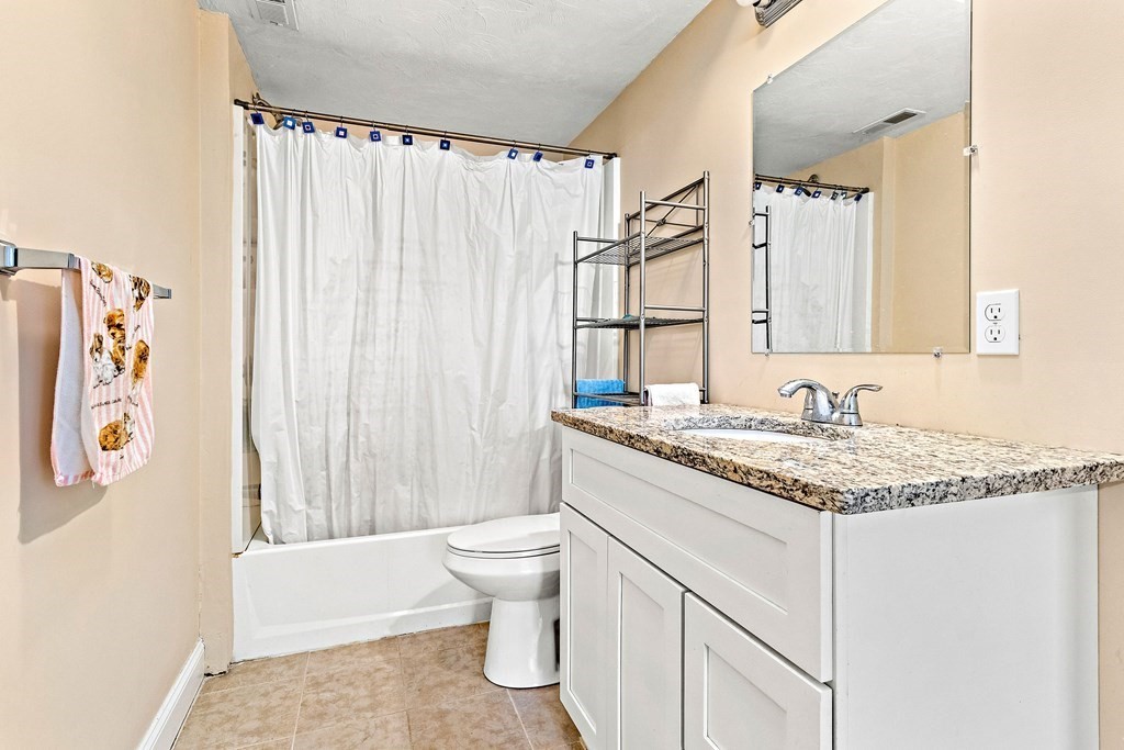 5 bed, 4+ bath apartment for rent at 44 Dominion Rd, Worcester — photo 18 of 24