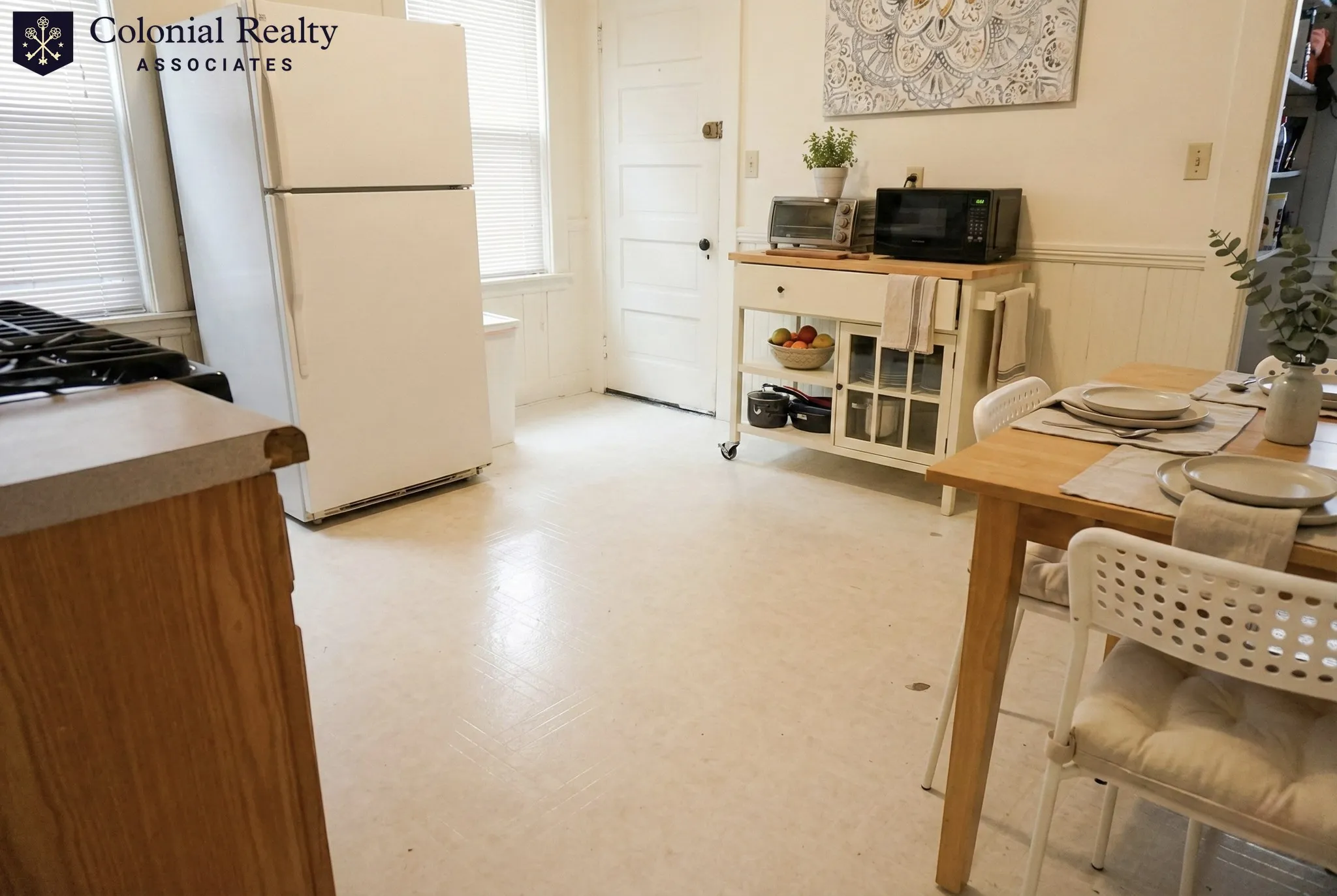 3 bed, 1 bath apartment for rent at 44 Easton St Unit 02, Allston — photo 4 of 8