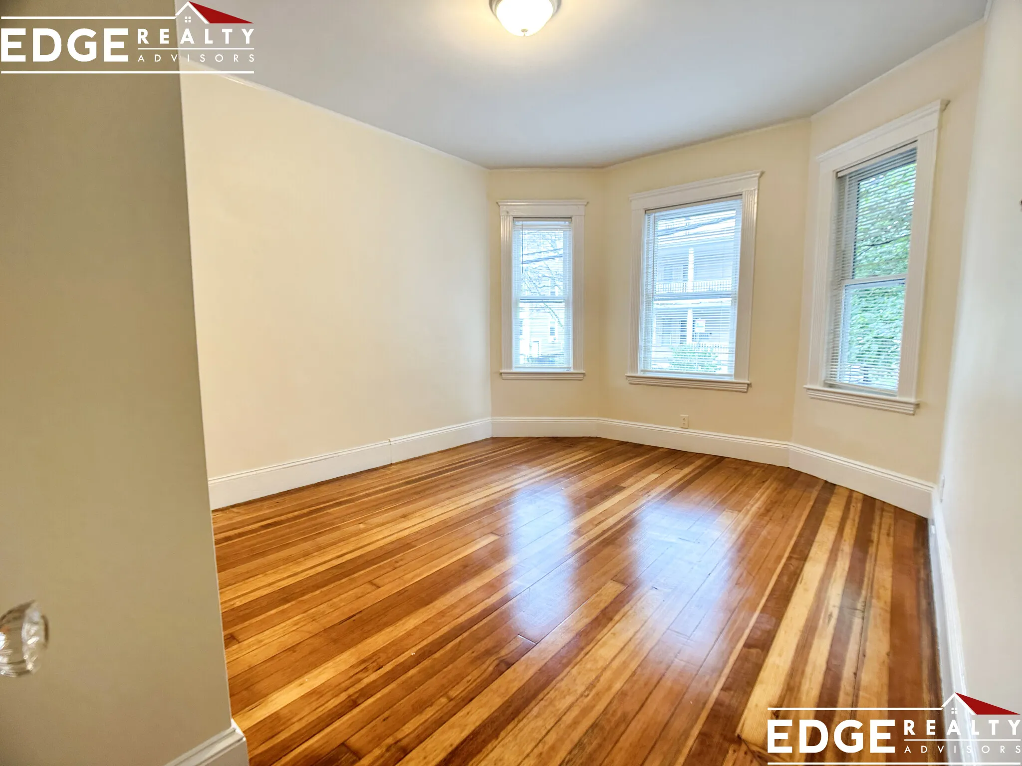 3 bed, 1 bath apartment for rent at 44 Easton St Unit 1, Allston — photo 6 of 10