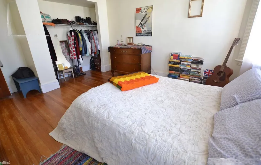 3 bed, 1 bath apartment for rent at 44 Easton St Unit 2, Allston — photo 10 of 15