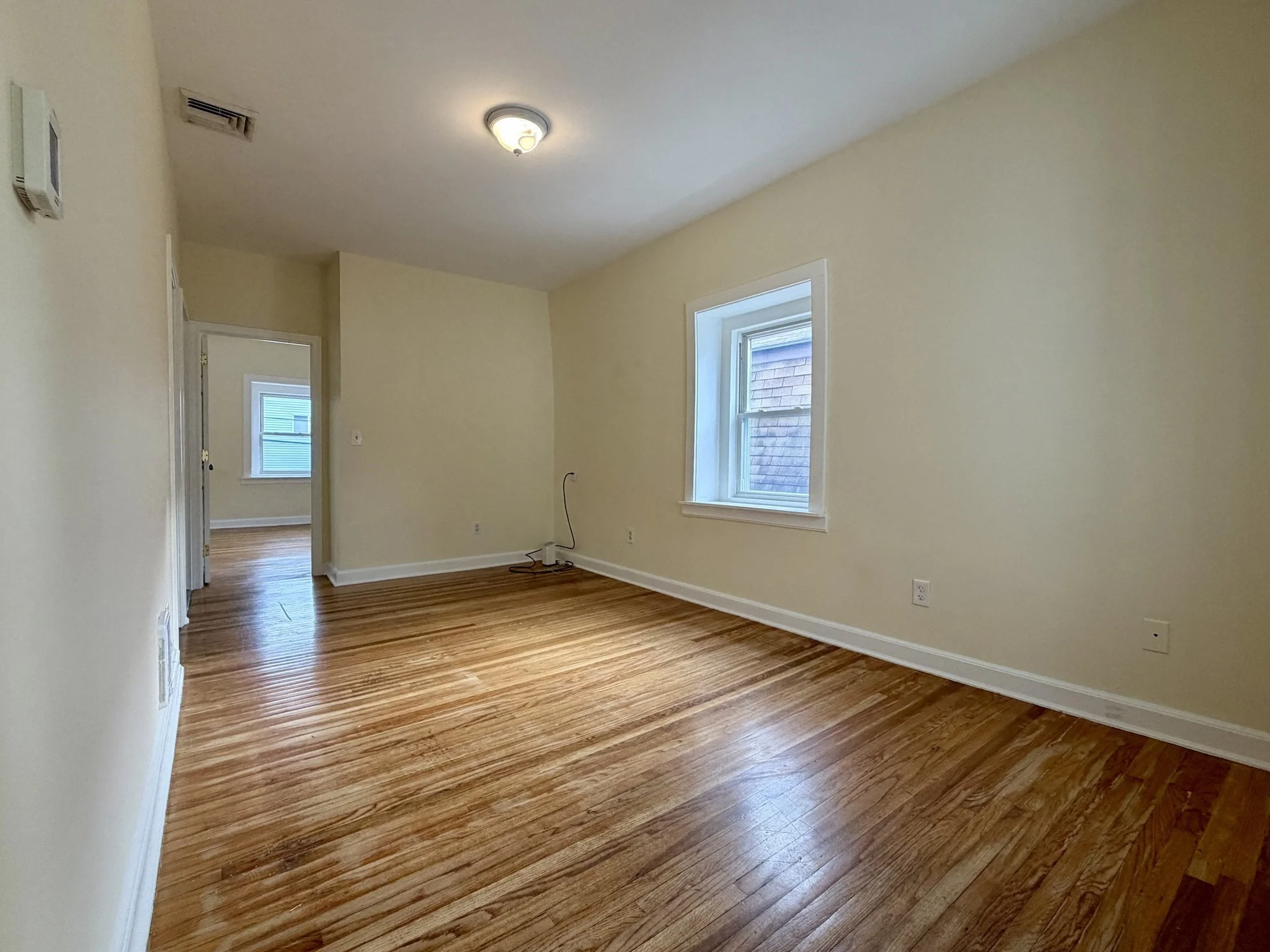 3 bed, 1 bath apartment for rent at 44 Everett St Unit 2, Everett — photo 7 of 10