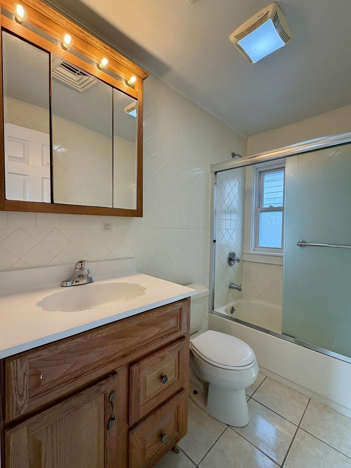 3 bed, 1 bath apartment for rent at 44 Everett St Unit 2, Everett — photo 9 of 10