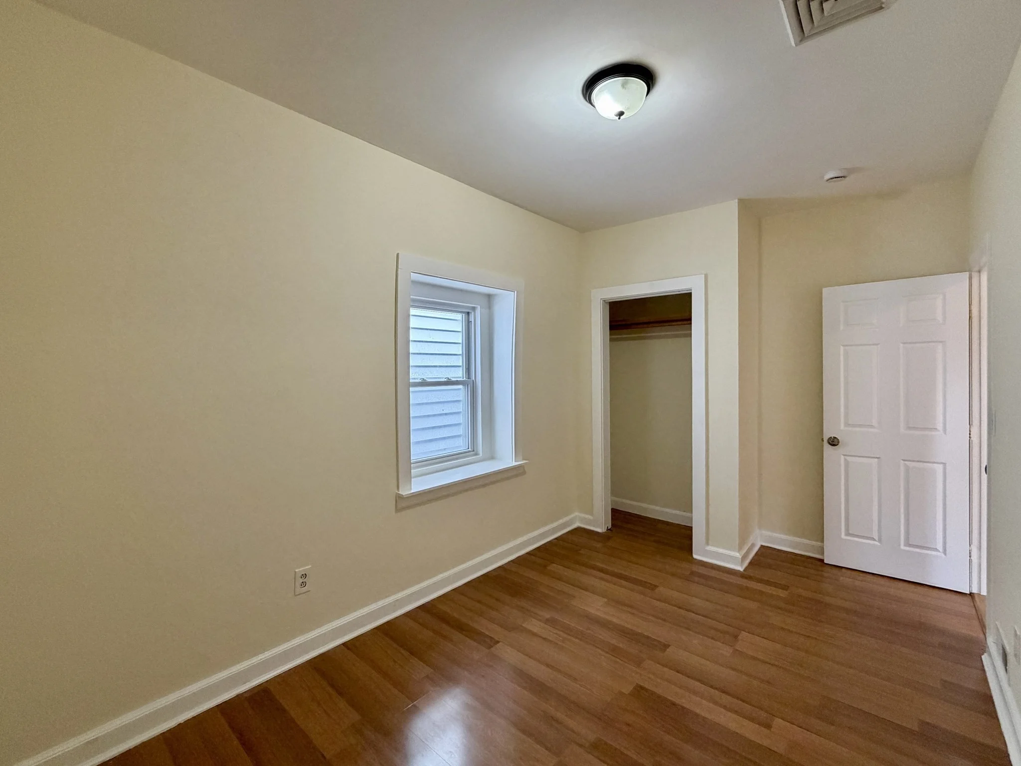 3 bed, 1 bath apartment for rent at 44 Everett St Unit 2, Everett — photo 4 of 10