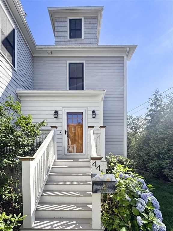 4 bed, 2 bath apartment for rent at 44 Evergreen St Unit 4, Jamaica Plain — photo 23 of 26