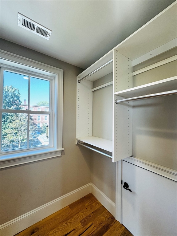 4 bed, 2 bath apartment for rent at 44 Evergreen St Unit Unit 4, Jamaica Plain — photo 33 of 38