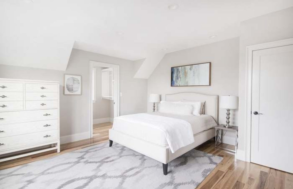 4 bed, 2 bath apartment for rent at 44 Evergreen St Unit Unit 4, Jamaica Plain — photo 18 of 38