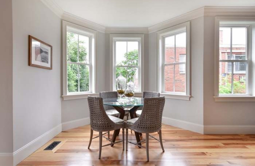 4 bed, 2 bath apartment for rent at 44 Evergreen St Unit Unit 4, Jamaica Plain — photo 3 of 38