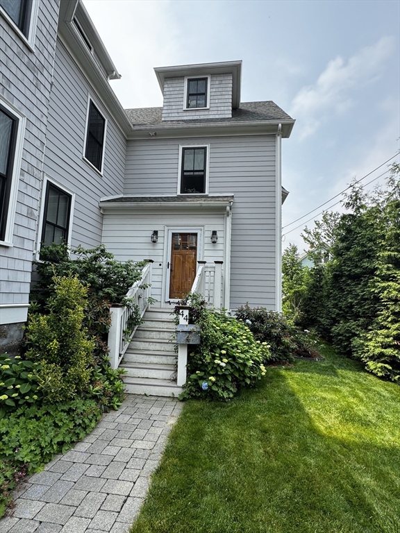 4 bed, 2 bath apartment for rent at 44 Evergreen St Unit Unit 4, Jamaica Plain — photo 22 of 38