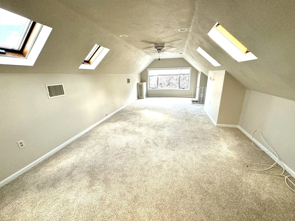 3 bed, 2 bath apartment for rent at 44 Fairview St Unit 2, Winthrop — photo 10 of 18