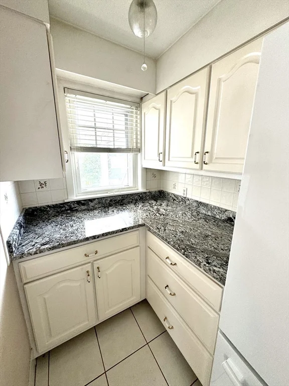 3 bed, 2 bath apartment for rent at 44 Fairview St Unit 2, Winthrop — photo 8 of 18