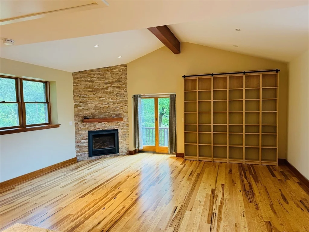 2 bed, 1 bath apartment for rent at 44 Farwell St Unit 44, Newton — photo 6 of 13