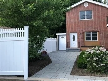 2 bed, 1 bath apartment for rent at 44 Farwell St Unit 44, Newton — photo 1 of 13