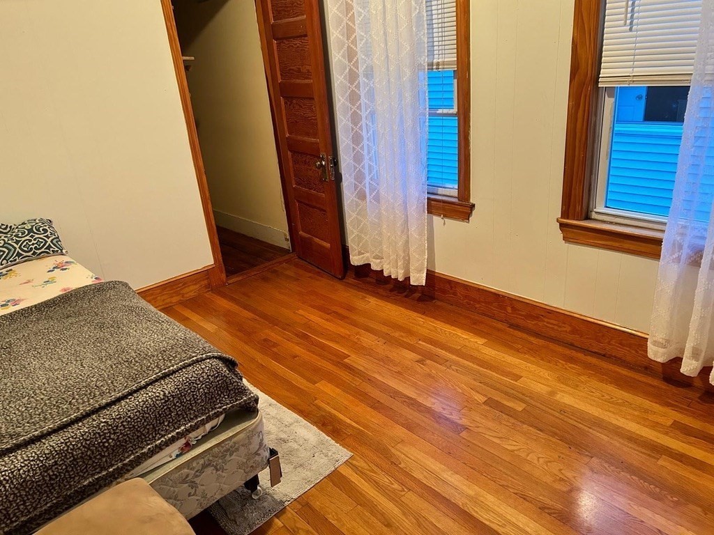 3 bed, 1 bath apartment for rent at 44 Francis Unit 2, Everett — photo 2 of 10