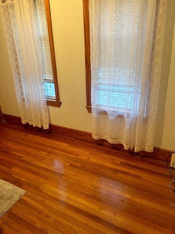 3 bed, 1 bath apartment for rent at 44 Francis Unit 2, Everett — photo 3 of 10