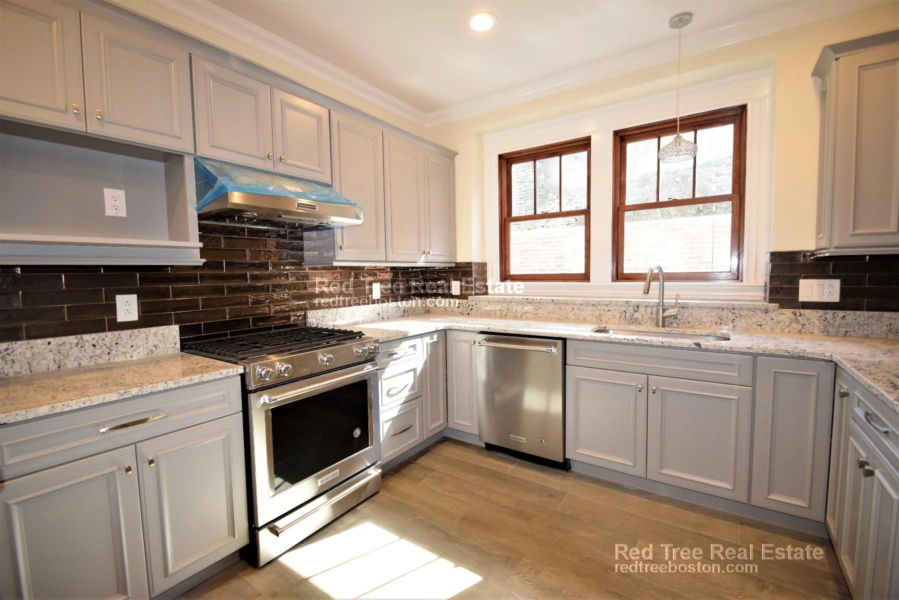 5 bed, 3.5 bath apartment for rent at 44 Gerrish St, Brighton — photo 27 of 31