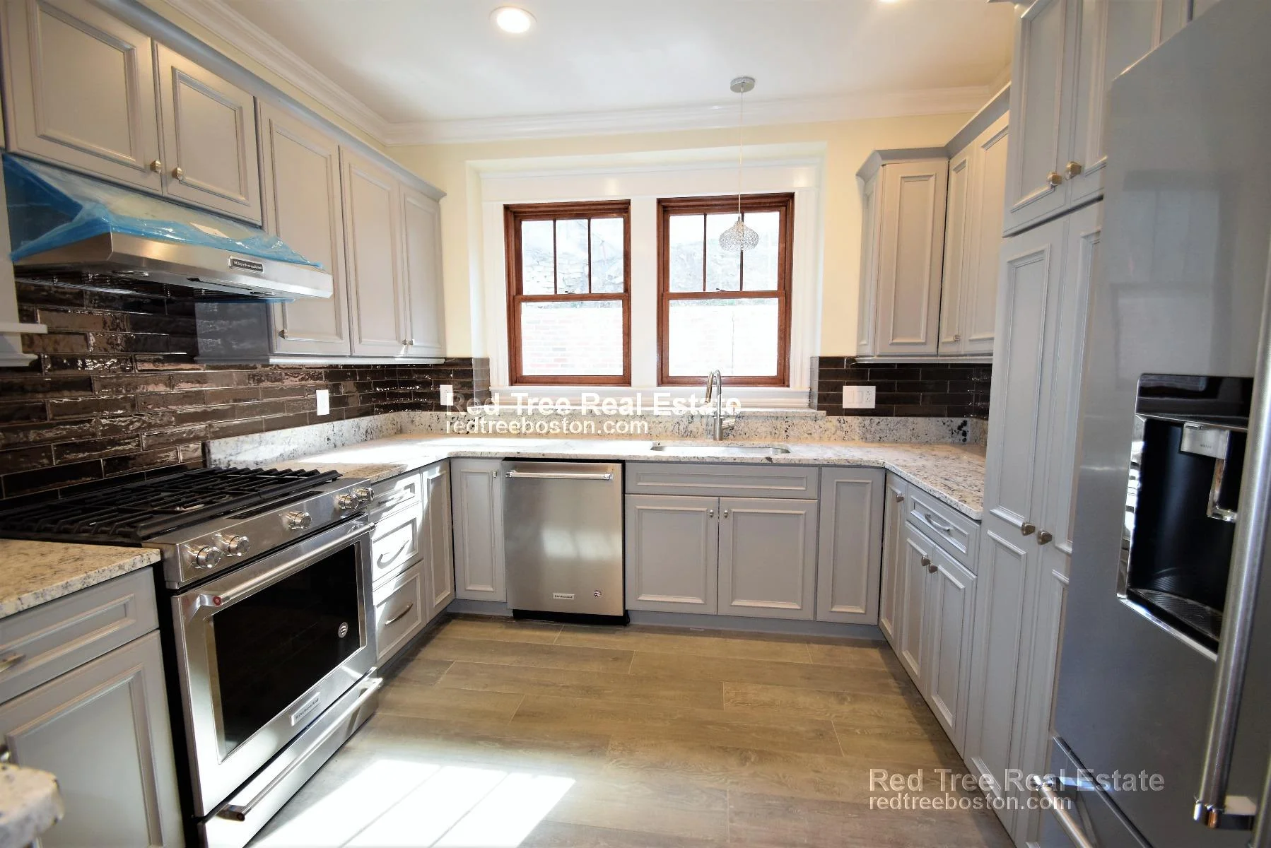 5 bed, 3.5 bath apartment for rent at 44 Gerrish St, Brighton — photo 1 of 31
