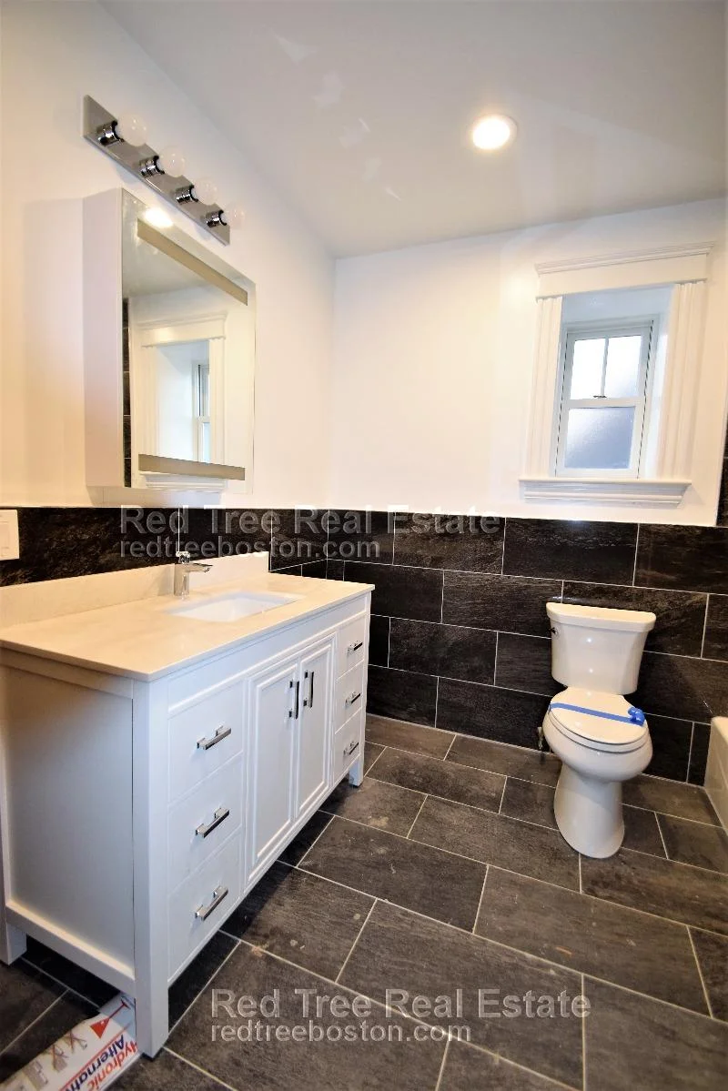 5 bed, 3.5 bath apartment for rent at 44 Gerrish St, Brighton — photo 11 of 31