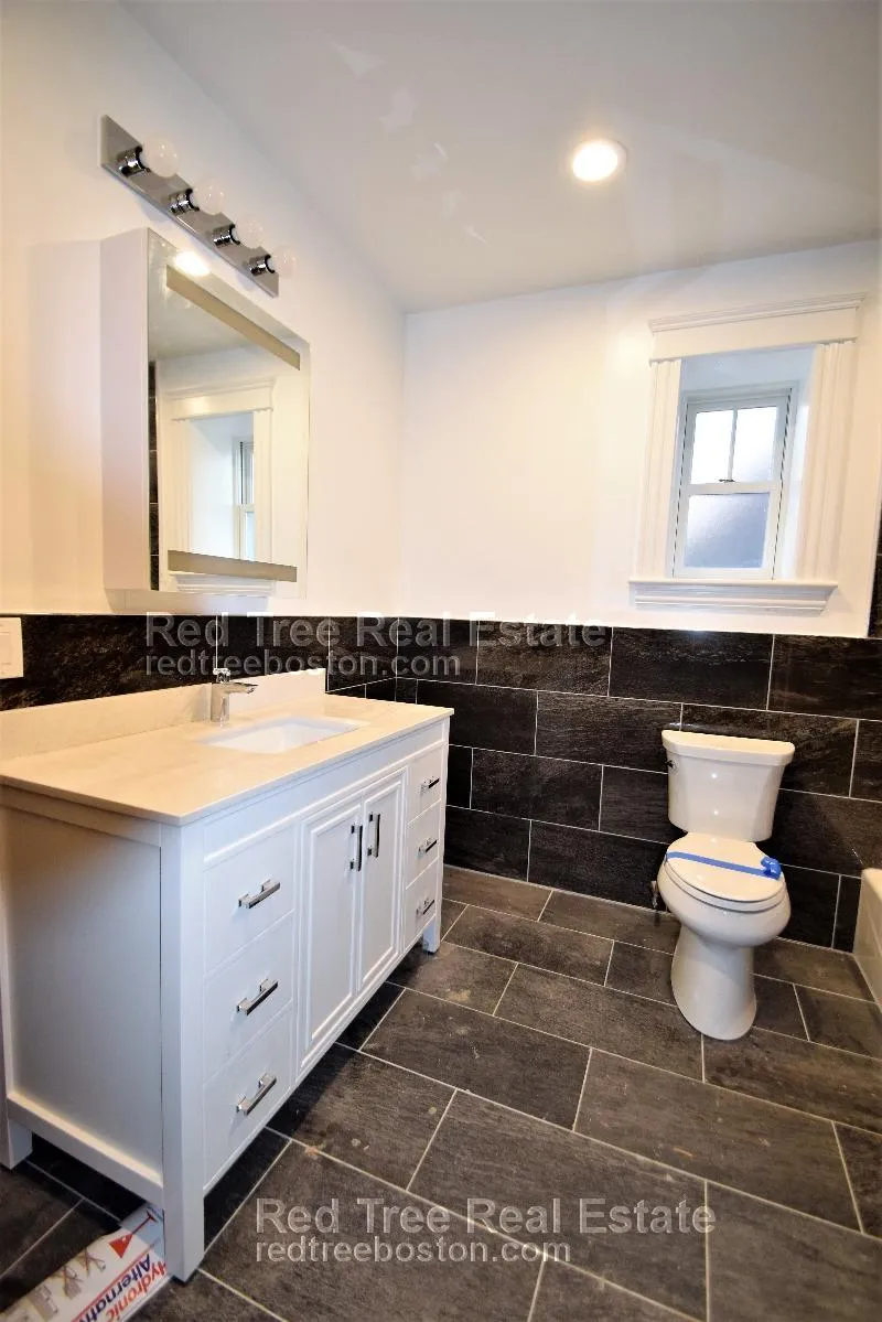 5 bed, 3.5 bath apartment for rent at 44 Gerrish St Unit 1, Brighton — photo 11 of 28