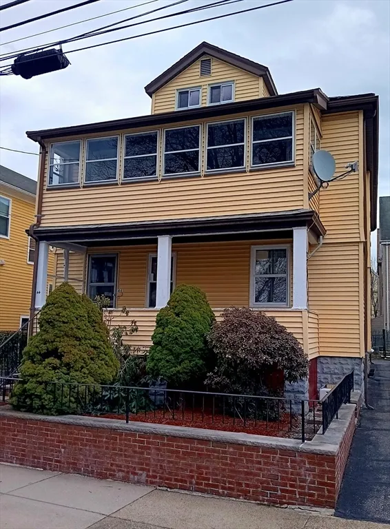 2 bed, 1 bath apartment for rent at 44 Glencoe Unit 2, Brighton — photo 1 of 11