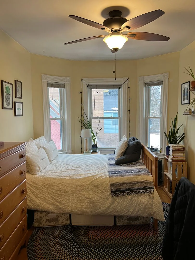 4 bed, 2 bath apartment for rent at 44 Gorham St Unit 3, Davis Square — photo 4 of 7