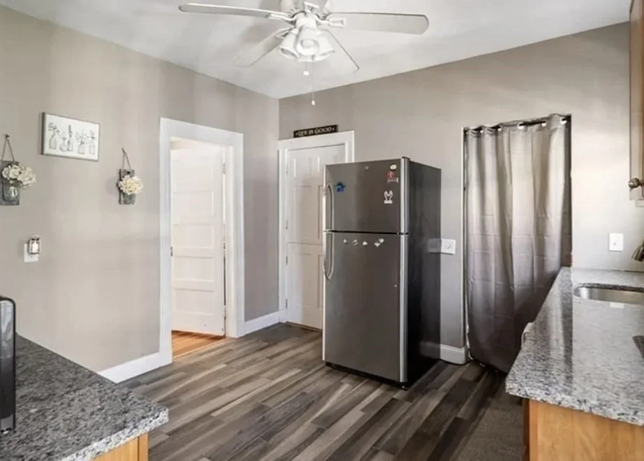 3 bed, 1 bath apartment for rent at 44 Green Leaf Unit 2, Tufts University — photo 12 of 16