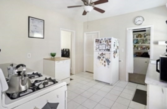 2 bed, 1 bath apartment for rent at 44 Greenleaf Ave Unit 1, Medford — photo 11 of 17