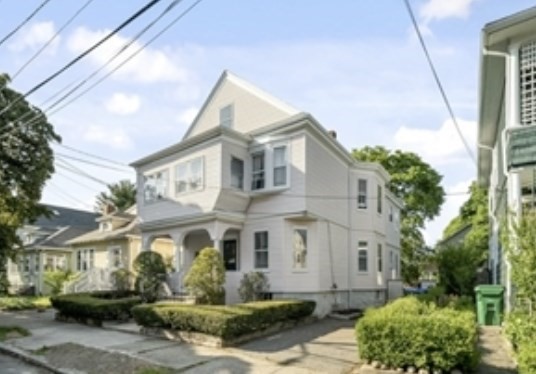 2 bed, 1 bath apartment for rent at 44 Greenleaf Ave Unit 1, Medford