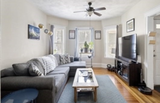2 bed, 1 bath apartment for rent at 44 Greenleaf Ave Unit 1, Medford — photo 3 of 17