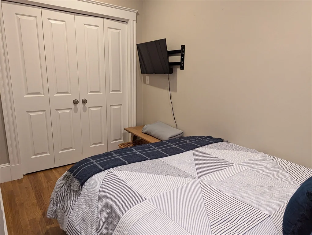2 bed, 2 bath apartment for rent at 44 Grove St Unit 1, Beacon Hill — photo 13 of 17