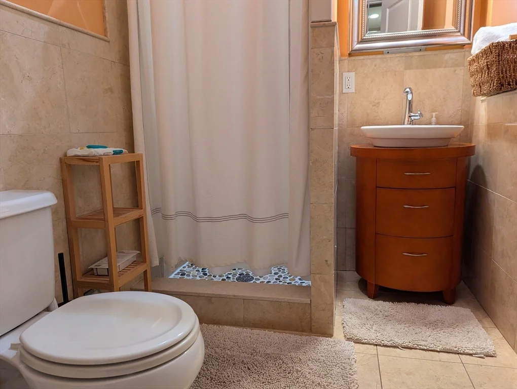 2 bed, 2 bath apartment for rent at 44 Grove St Unit 1, Beacon Hill — photo 11 of 17