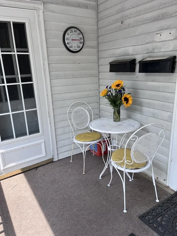 Studio bed, 1 bath apartment for rent at 44 Hayden Rowe St, Hopkinton