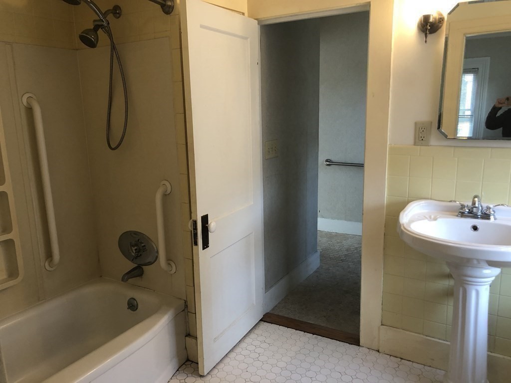 1 bed, 1 bath apartment for rent at 44 Hayden Rowe Unit 1, Hopkinton — photo 18 of 23