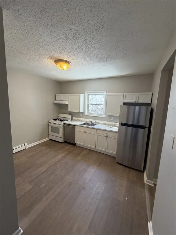 5 bed, 1 bath apartment for rent at 44 High Rock St Unit 1, Lynn — photo 9 of 9