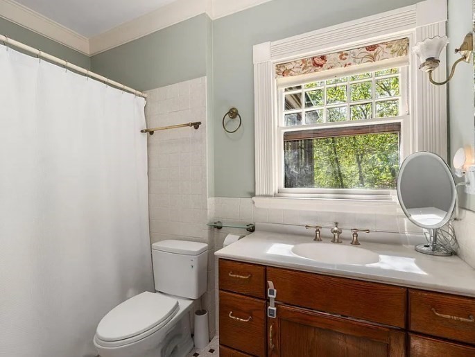 5 bed, 2 bath apartment for rent at 44 High St, Brookline Village — photo 19 of 28
