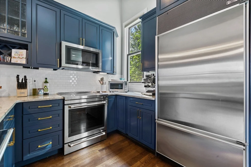 2 bed, 1 bath apartment for rent at 44 High St Unit 7, Charlestown — photo 13 of 36