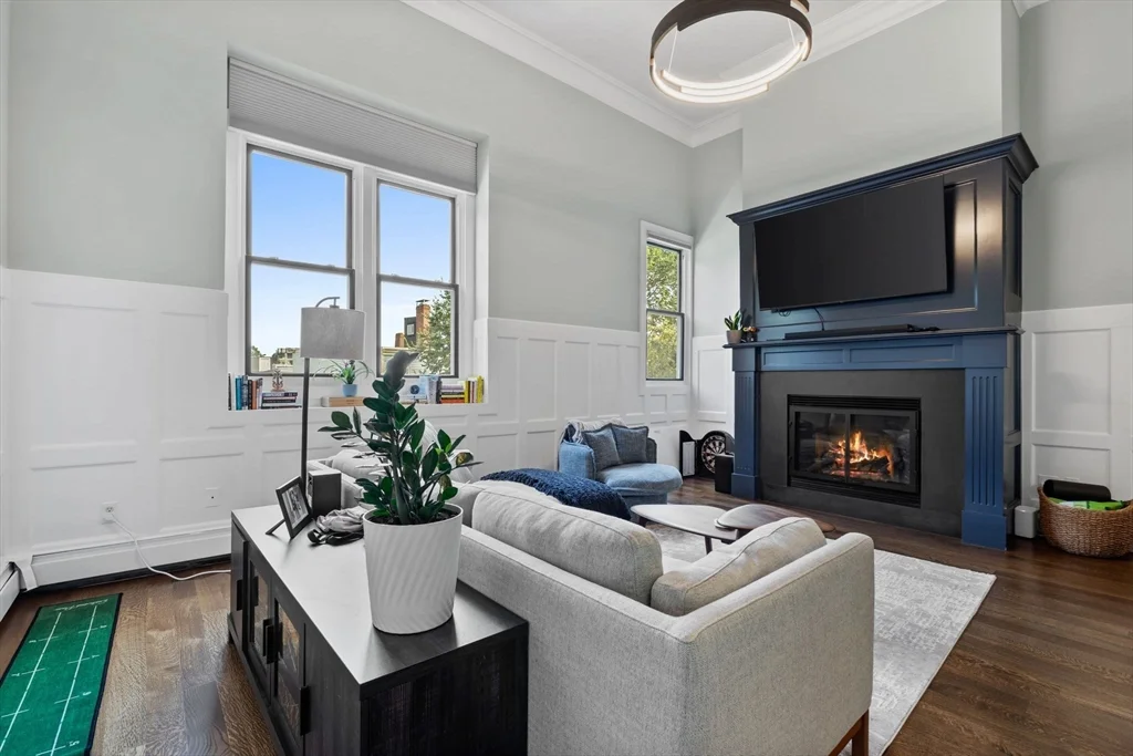 2 bed, 1 bath apartment for rent at 44 High St Unit 7, Charlestown — photo 2 of 36