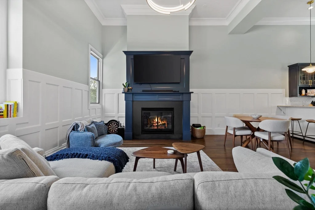 2 bed, 1 bath apartment for rent at 44 High St Unit 7, Charlestown — photo 4 of 36