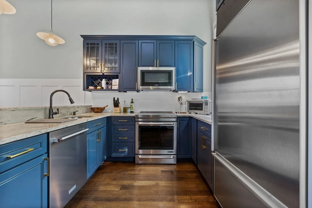 2 bed, 1 bath apartment for rent at 44 High St Unit 7, Charlestown — photo 11 of 36