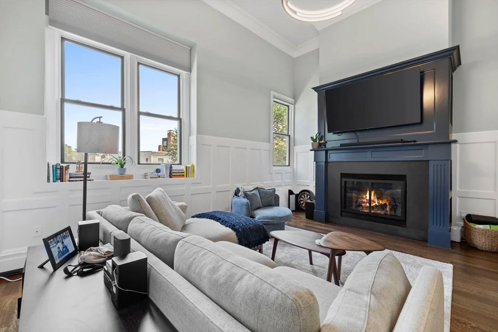 2 bed, 1 bath apartment for rent at 44 High St Unit 7, Charlestown — photo 3 of 36