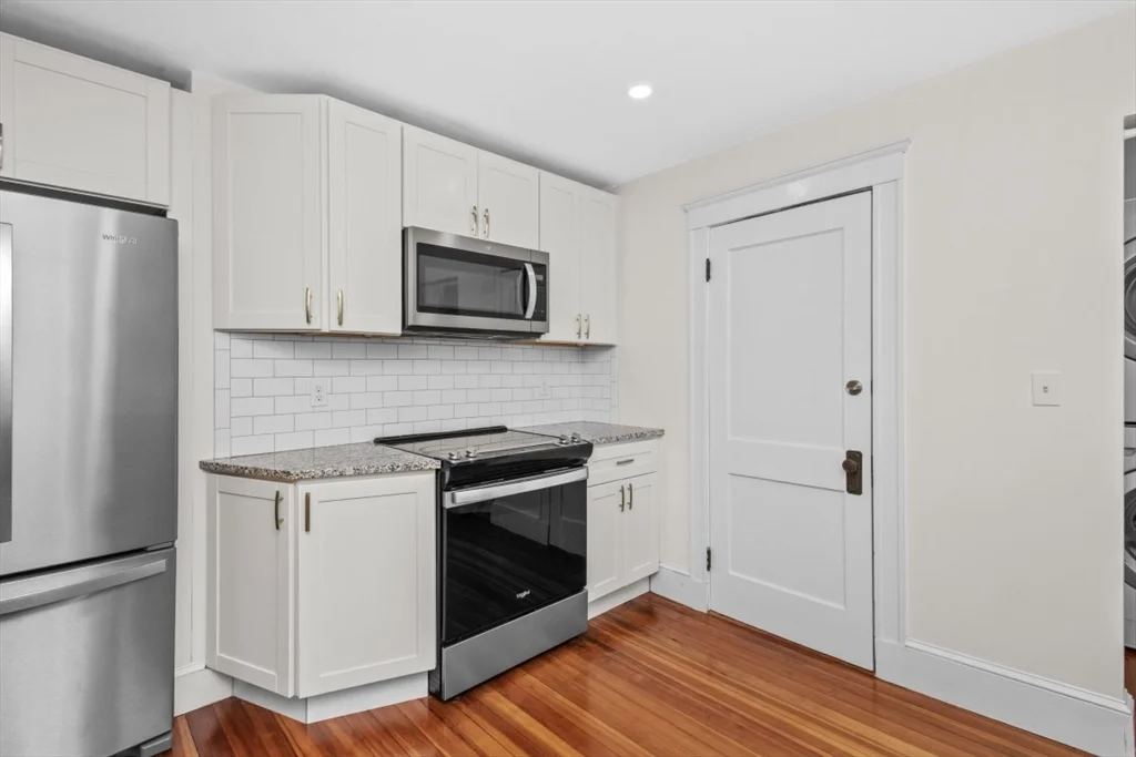2 bed, 1 bath apartment for rent at 44 Hillsdale Street 1 Unit 1, Dorchester — photo 11 of 22