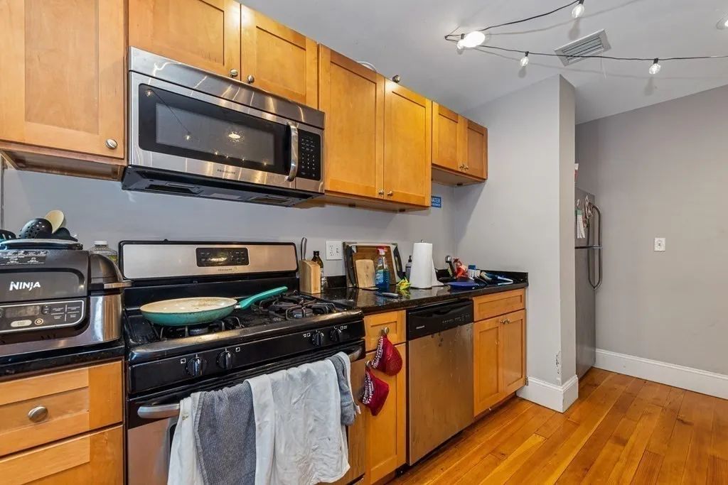 4 bed, 2 bath apartment for rent at 44 Hillside St Unit 1, Mission Hill — photo 25 of 30
