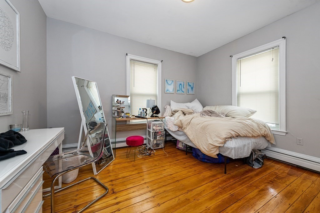 5 bed, 2 bath apartment for rent at 44 Hillside St Unit 2, Mission Hill — photo 5 of 30