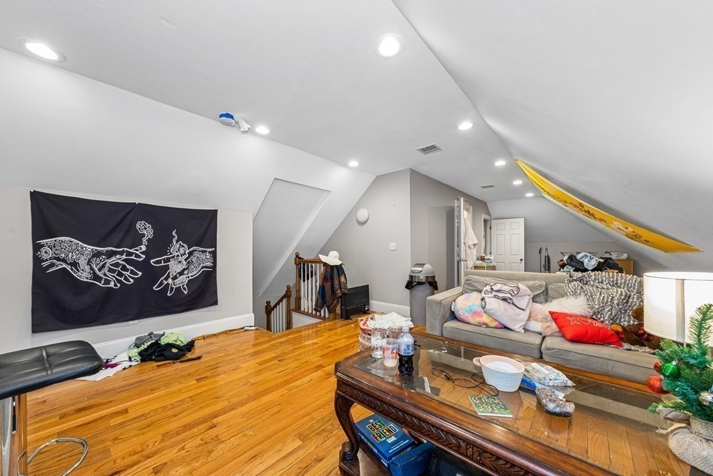 5 bed, 2 bath apartment for rent at 44 Hillside St Unit 2, Mission Hill — photo 28 of 30