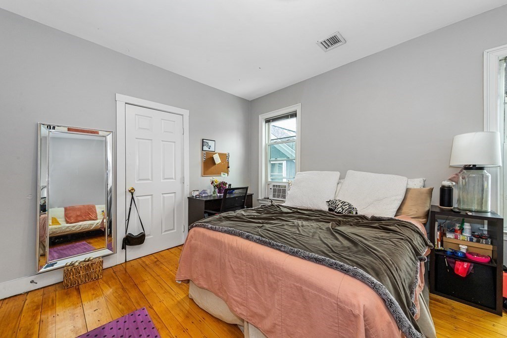 5 bed, 2 bath apartment for rent at 44 Hillside St Unit 2, Mission Hill — photo 7 of 30